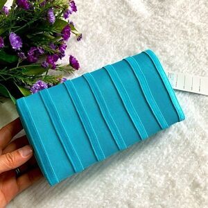 Elegant Mesh & fabrics  Inlaid Striped Boxy Clutch